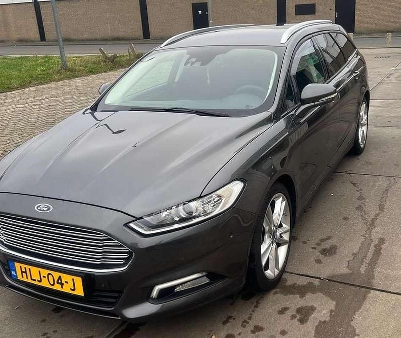 Grijs Gebruikt 2016 Ford Mondeo Titanium Stationwagen | € 13.700 (Goede deal) - Afbeelding 1/4