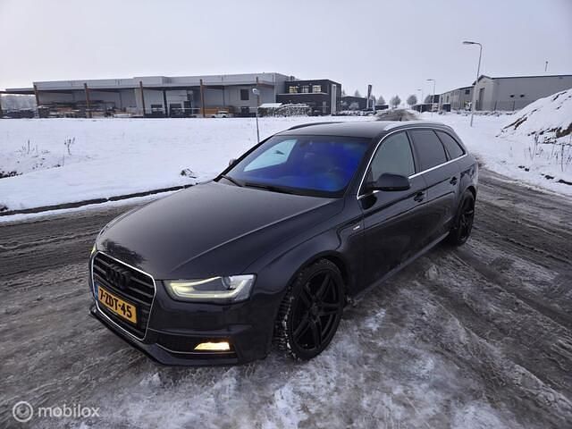 Blauw Occasion 2015 Audi A4 S-Line Stationwagen | € 6.500 (Super prijs) - Afbeelding 1/4