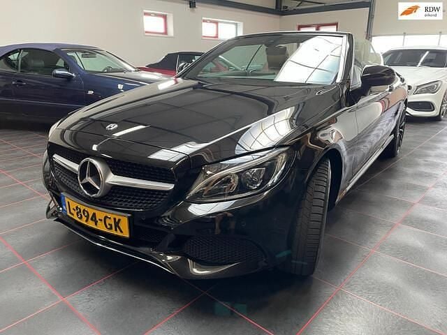 Zwart Gebruikt 2018 Mercedes C200 Premium Plus Cabriolet | € 28.950 (Goede deal) - Afbeelding 1/4