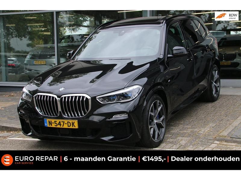 Zwart Gebruikt 2021 BMW X5 Executive SUV | € 41.995 (Super prijs) - Afbeelding 1/4