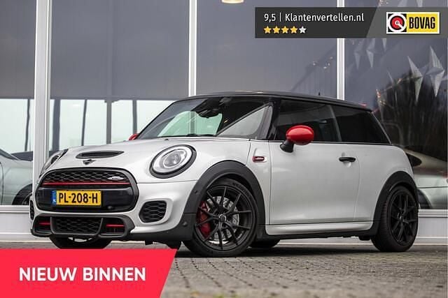 Wit Gebruikt 2017 Mini John Cooper Works Chili Hatchback | € 23.850 (Eerlijke prijs) - Afbeelding 1/4