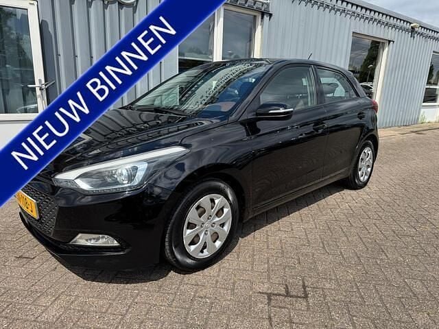 Zwart Gebruikt 2016 Hyundai i20 Comfort Hatchback | € 5.999 (Goede deal) - Afbeelding 1/4