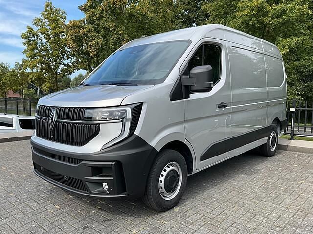Grijs Gebruikt 2024 Renault Master Van | € 35.900 (Eerlijke prijs) - Afbeelding 1/4
