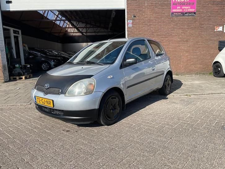 Gebruikt 2000 Toyota Yaris Luna | € 1.399 (Eerlijke prijs) - Afbeelding 1/1