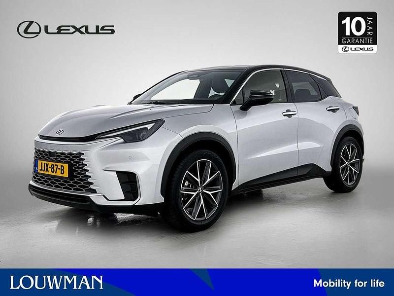 Grijs Occasion 2024 Lexus LBX SUV | € 36.945 (Goede deal) - Afbeelding 1/4