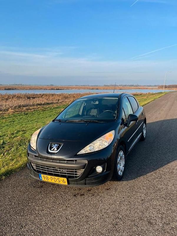 Gebruikt 2011 Peugeot 207 | € 2.000 (Goede deal) - Afbeelding 1/4