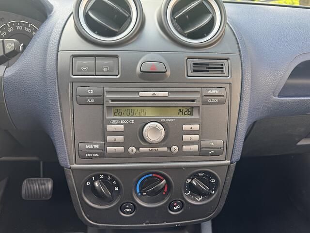 Occasion Ford Fiesta Futura 101 PK (74 kW) 2006 Blauw Hatchback