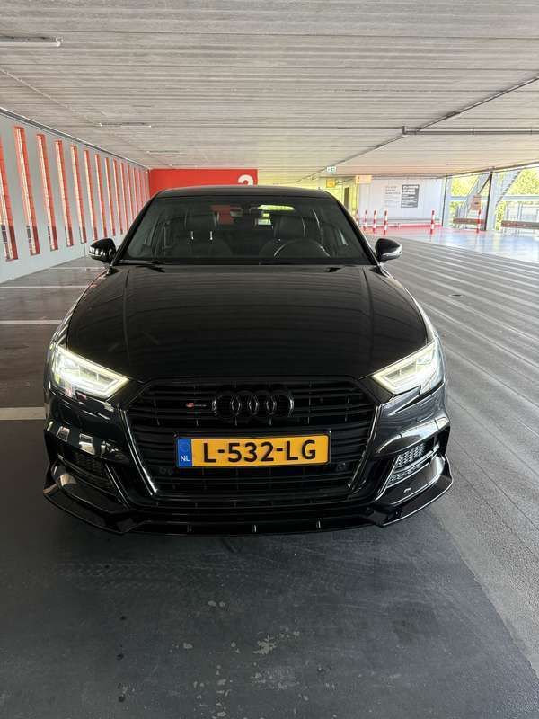 Zwart Gebruikt 2018 Audi A3 Sedan | € 28.450 - Afbeelding 1/4