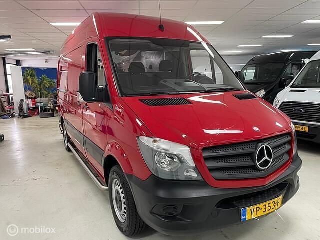 Occasion Mercedes Sprinter 95 PK (69 kW) 2015 Rood Van