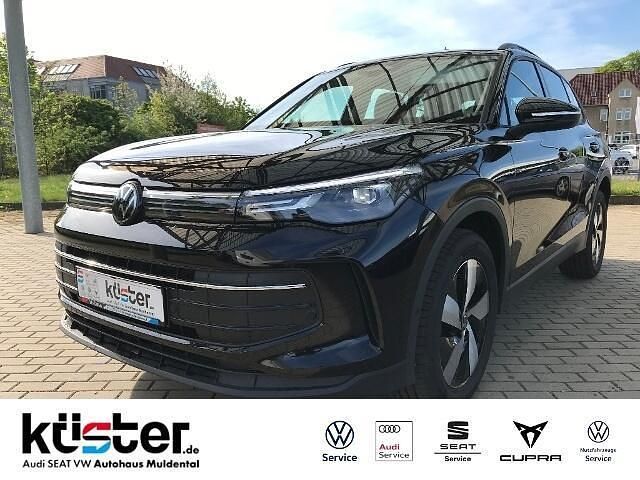 Zwart Gebruikt 2024 VW Tiguan Life SUV | € 49.890 (Duur) - Afbeelding 1/4