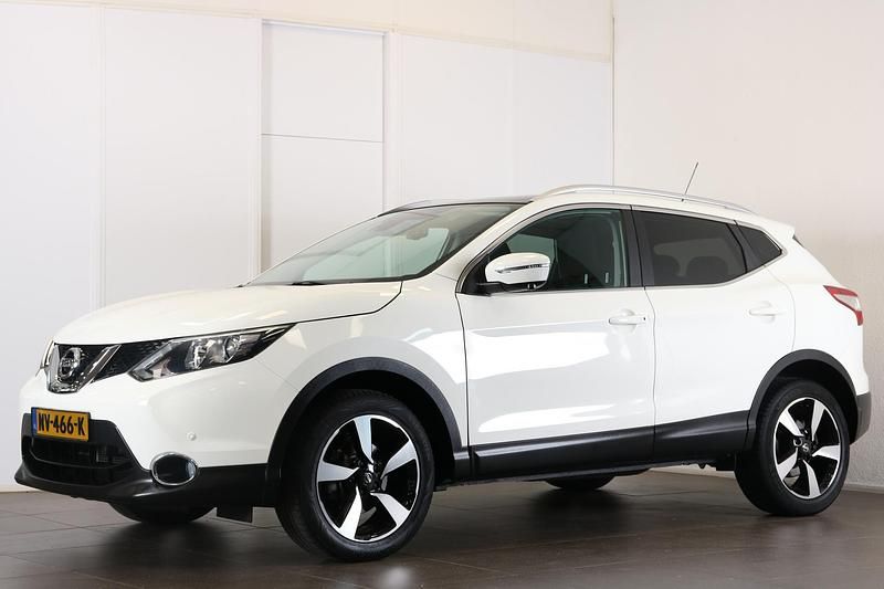 Wit Gebruikt 2017 Nissan Qashqai N-Connecta SUV | € 14.945 (Eerlijke prijs) - Afbeelding 1/4