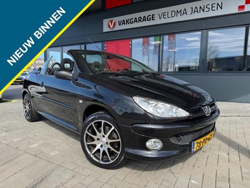 Zwart, metallic lak Gebruikt 2004 Peugeot 206 CC Cabriolet | € 2.950 (Duur) - Afbeelding 1/4