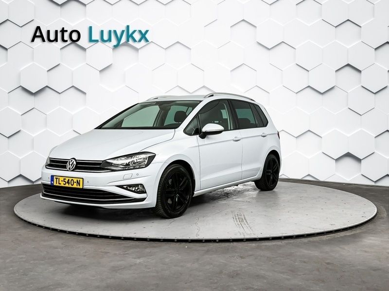 Wit Gebruikt 2018 VW Golf Sportsvan Highline MPV | € 17.940 (Eerlijke prijs) - Afbeelding 1/4
