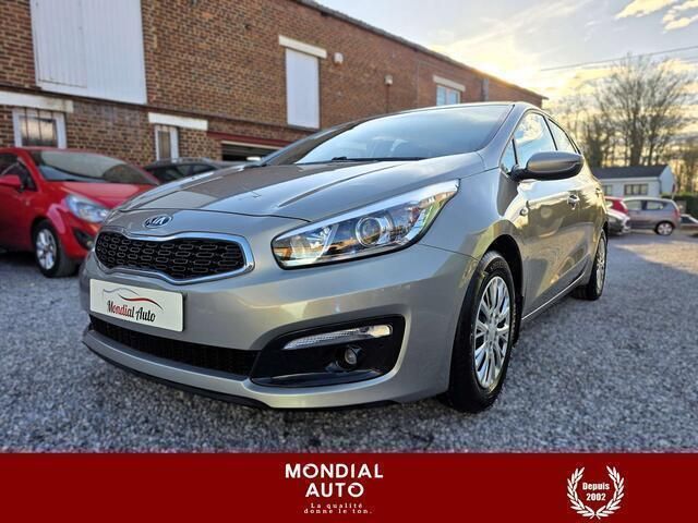 Grijs Gebruikt 2017 Kia Ceed Hatchback | € 7.200 - Afbeelding 1/4