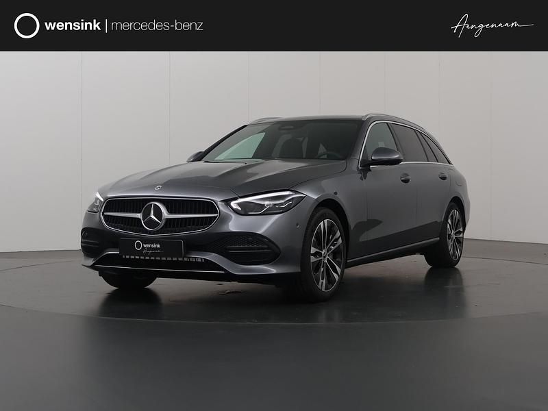 Grijs Nieuw 2025 Mercedes C300 Edition Stationwagen | € 55.900 - Afbeelding 1/4