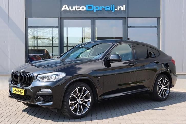 Zwart, metallic lak Occasion 2019 BMW X4 M Sport SUV | € 38.745 (Iets duurder) - Afbeelding 1/4