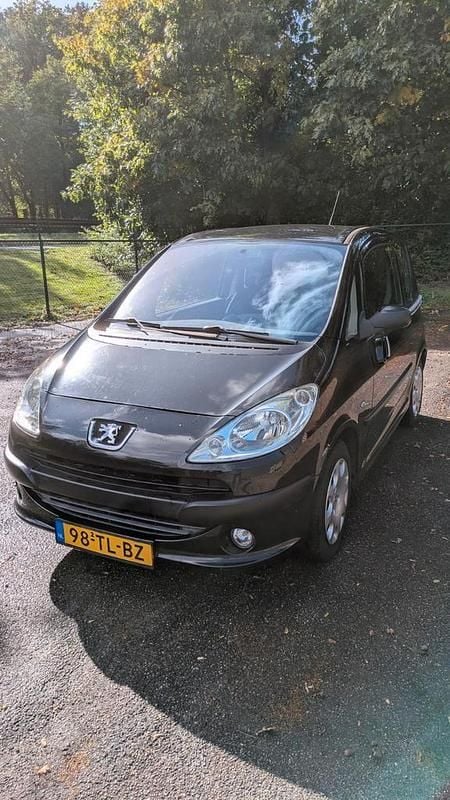Occasion 2006 Peugeot 1007 MPV | € 1.400 (Goede deal) - Afbeelding 1/4