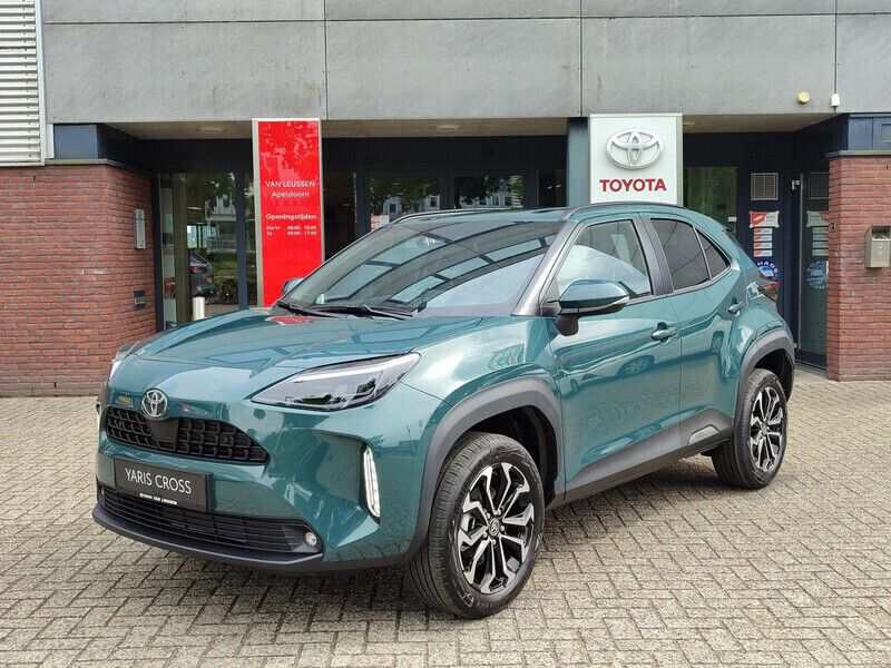 Groen Nieuw 2025 Toyota Yaris Cross SUV | € 36.480 (Duur) - Afbeelding 1/4