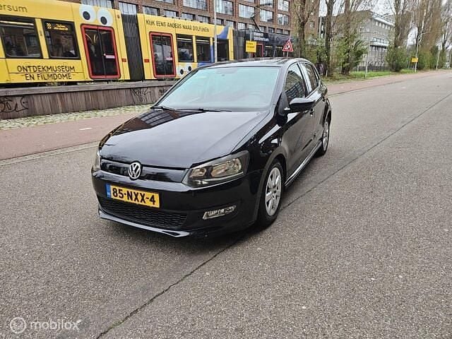 Zwart Gebruikt 2011 VW Polo Comfortline Hatchback | € 2.950 (Goede deal) - Afbeelding 1/4