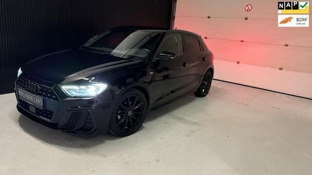 Zwart Gebruikt 2021 Audi A1 Sportback S-Line Hatchback | € 26.950 (Eerlijke prijs) - Afbeelding 1/4