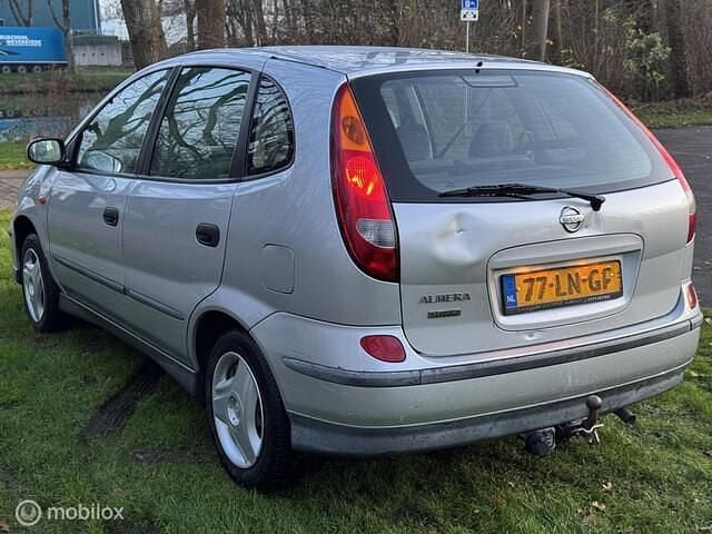Occasion Nissan Almera Tino 114 PK (83 kW) 2003 Grijs MPV