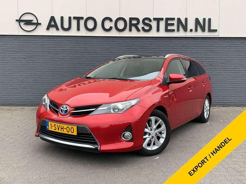 Rood Gebruikt 2013 Toyota Auris Touring Sports Stationwagen | € 6.950 (Duur) - Afbeelding 1/4