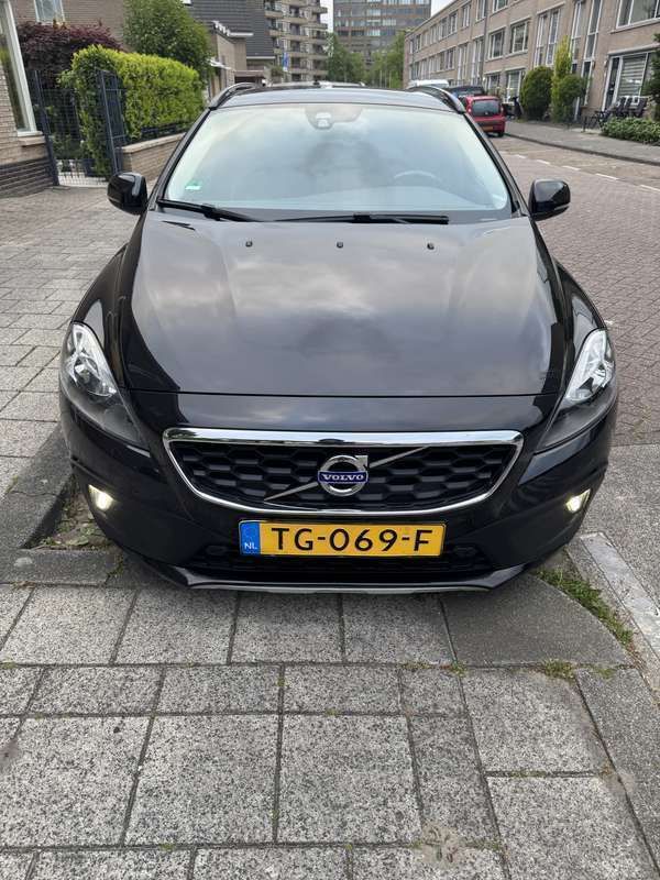 Zwart Gebruikt 2014 Volvo V40 CC Summum Stationwagen | € 7.800 (Eerlijke prijs) - Afbeelding 1/4