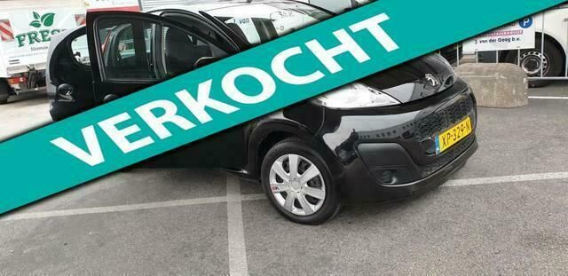 Zwart Gebruikt 2012 Peugeot 107 Active Hatchback | € 4.399 (Eerlijke prijs) - Afbeelding 1/4