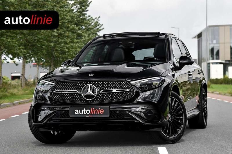 Zwart Gebruikt 2023 Mercedes GLC300e AMG SUV | € 68.800 (Eerlijke prijs) - Afbeelding 1/2