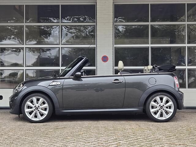 Grijs Gebruikt 2011 Mini Cooper S Cabriolet Chili Cabriolet | € 11.450 (Eerlijke prijs) - Afbeelding 1/2