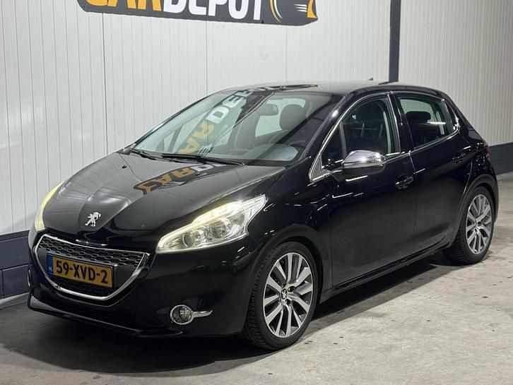 Zwart Gebruikt 2012 Peugeot 208 Allure Hatchback | € 3.999 (Iets duurder) - Afbeelding 1/4