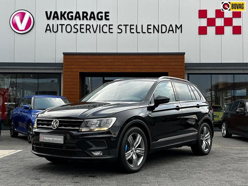 Zwart Gebruikt 2018 VW Tiguan Highline SUV | € 25.950 (Goede deal) - Afbeelding 1/4
