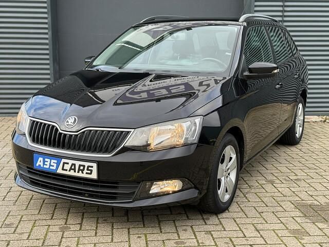 Zwart Occasion 2015 Skoda Fabia Style Hatchback | € 5.750 (Eerlijke prijs) - Afbeelding 1/4