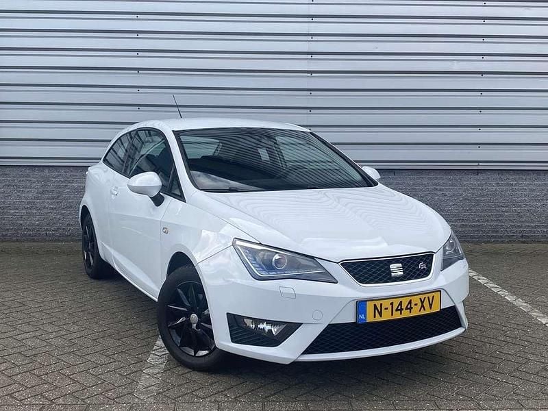 Wit Occasion 2012 Seat Ibiza FR MPV | € 3.749 (Goede deal) - Afbeelding 1/4