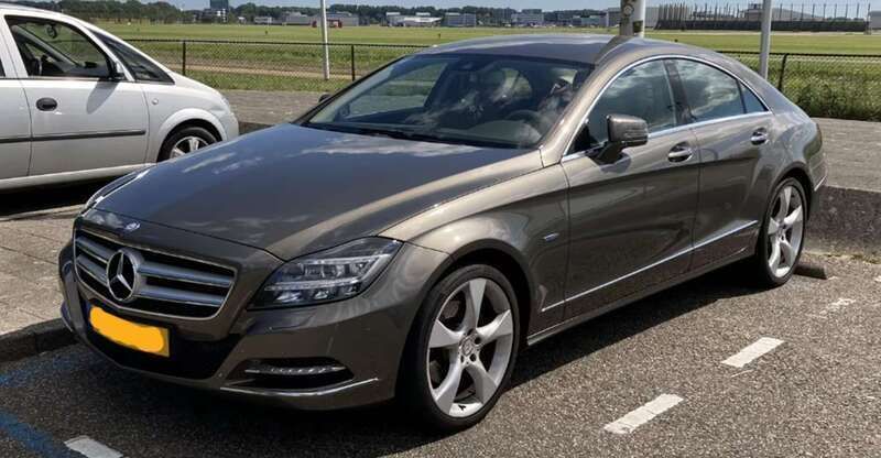 Grijs Gebruikt 2012 Mercedes CLS350 Sedan | € 21.950 (Eerlijke prijs) - Afbeelding 1/4