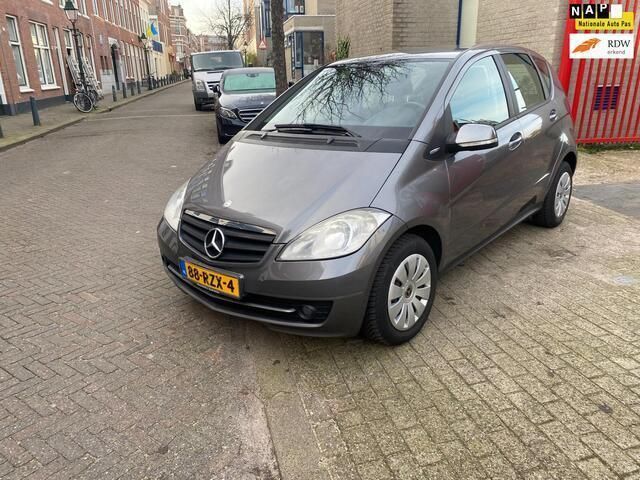 Grijs Gebruikt 2011 Mercedes A160 Business MPV | € 5.750 (Eerlijke prijs) - Afbeelding 1/4
