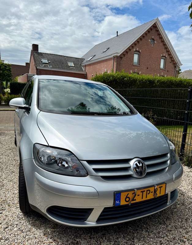 Grijs Gebruikt 2007 VW Golf Plus Trendline MPV | € 4.495 (Eerlijke prijs) - Afbeelding 1/4