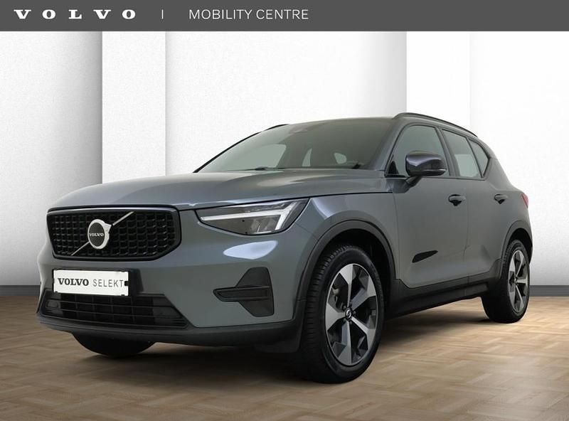 Groen Occasion 2025 Volvo XC40 Plus SUV | € 44.950 (Iets duurder) - Afbeelding 1/4