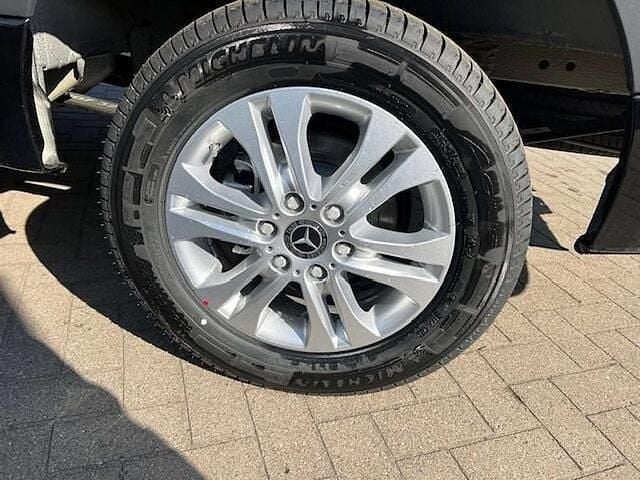 Nieuw Mercedes Sprinter 190 PK (139 kW) 2025 Zwart Van