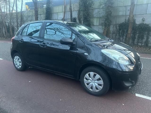 Occasion Toyota Yaris 69 PK (50 kW) 2009 Zwart Hatchback