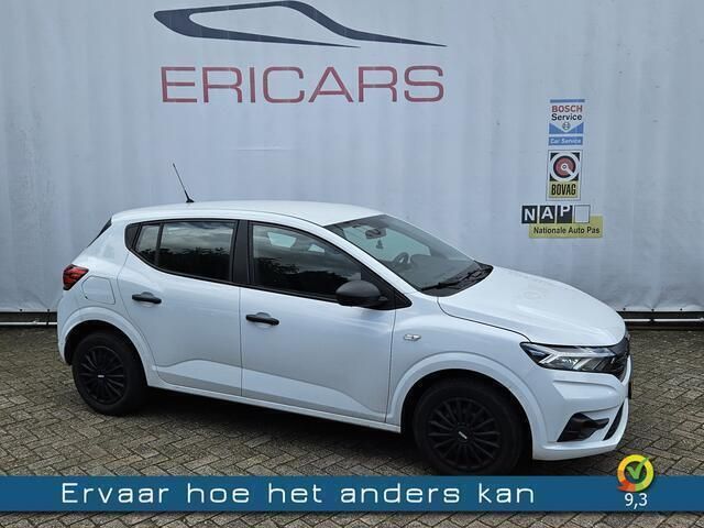 Wit Gebruikt 2021 Dacia Sandero Essentiel Hatchback | € 11.950 (Goede deal) - Afbeelding 1/4