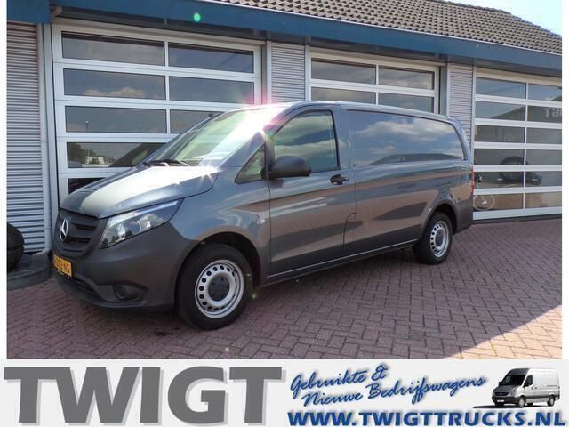 Grijs Occasion 2018 Mercedes Vito Van | € 17.950 (Eerlijke prijs) - Afbeelding 1/4