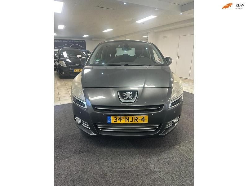 Grijs Occasion 2010 Peugeot 5008 MPV | € 850 (Super prijs) - Afbeelding 1/4