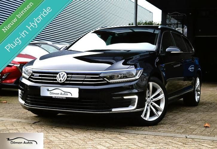 Zwart Occasion 2016 VW Passat Highline Stationwagen | € 13.995 (Eerlijke prijs) - Afbeelding 1/4