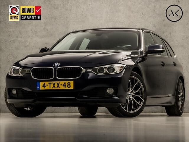 Blauw Gebruikt 2014 BMW 320 Executive Stationwagen | € 15.945 (Iets duurder) - Afbeelding 1/4