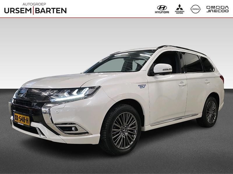 Wit Occasion 2019 Mitsubishi Outlander P-HEV Edition SUV | € 19.730 (Eerlijke prijs) - Afbeelding 1/4