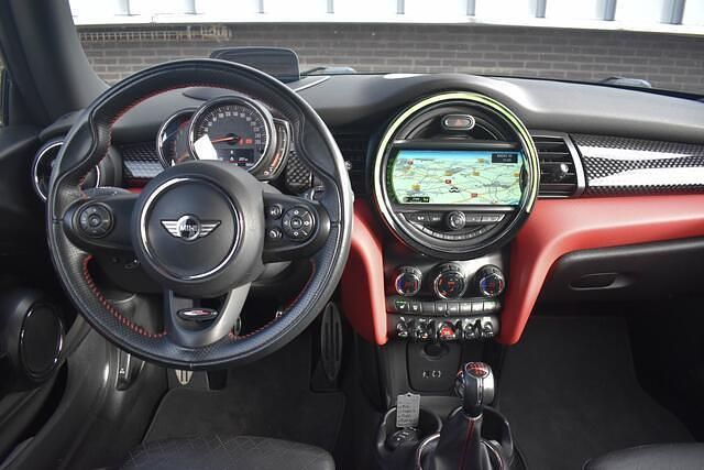 Occasion Mini Cooper S Business 192 PK (141 kW) 2017 Rood Hatchback