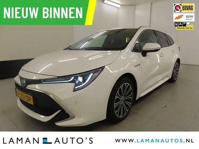 Wit Gebruikt 2021 Toyota Corolla Executive Stationwagen | € 24.995 (Iets duurder) - Afbeelding 1/4