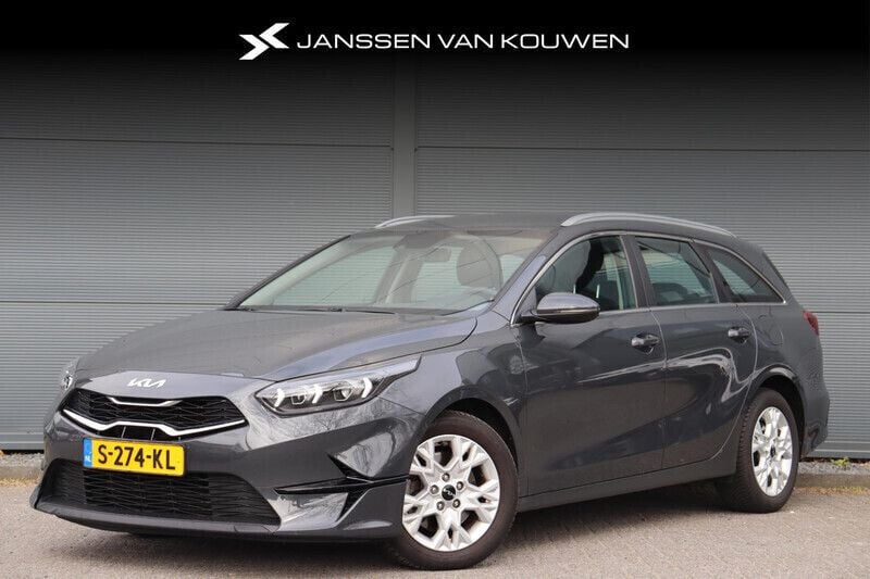 Grijs Gebruikt 2023 Kia Ceed Stationwagen | € 22.885 (Eerlijke prijs) - Afbeelding 1/4