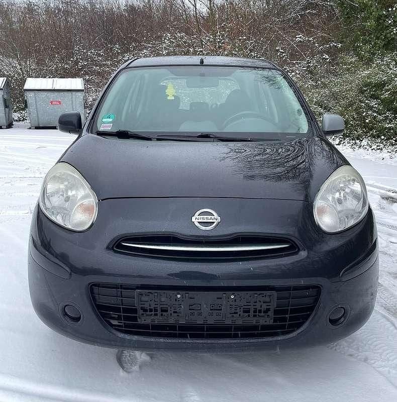 Zwart Occasion 2012 Nissan Micra Visia Sedan | € 2.450 (Super prijs) - Afbeelding 1/4